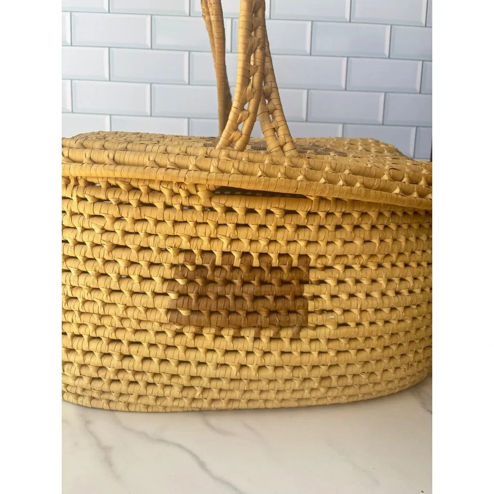 Vintage Large‎ Handwoven Straw Basket with Lid Oval Wicker Storage Tan Brown